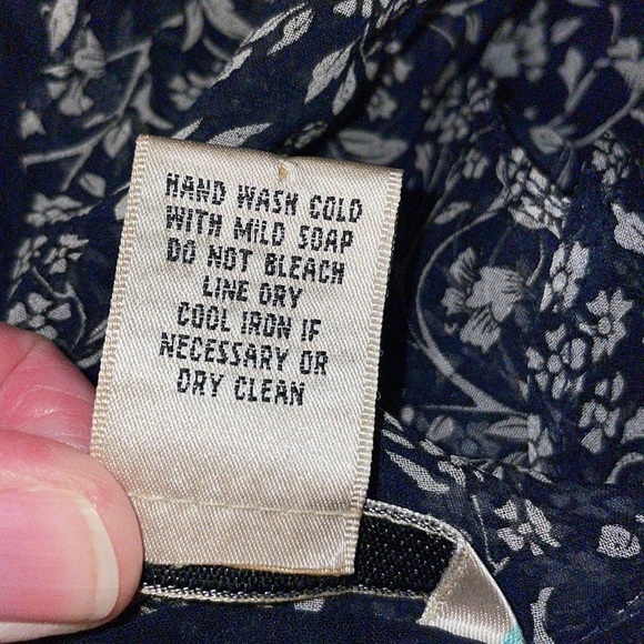 Edward Silk Ruffle Button Front 3/4 Sleeve Blouse Top Women’s Size S Navy Blue - Picture 5 of 5